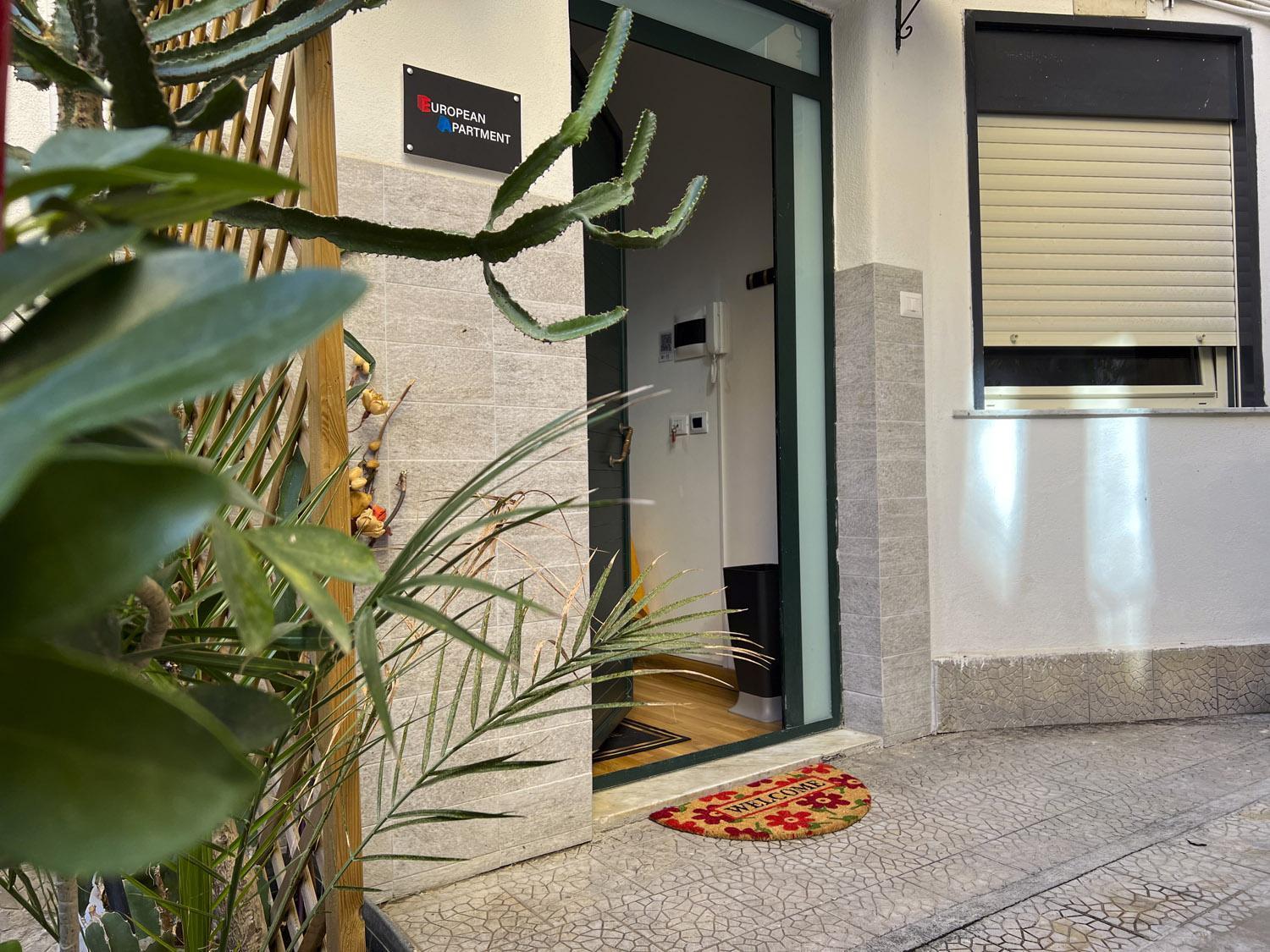 European - Town Center Self Check-in Apartment Catania