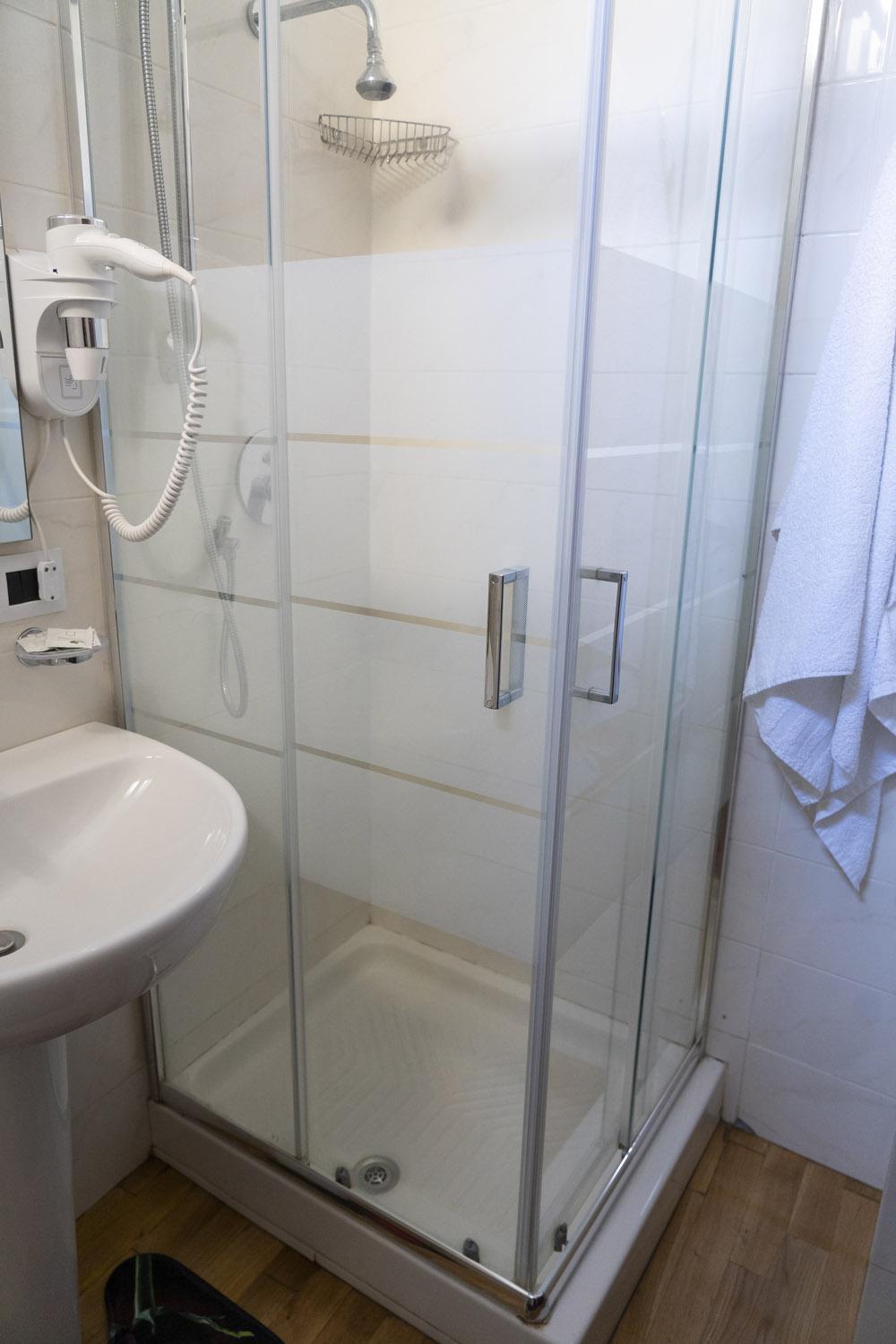 European - Town Center Self Check-in Apartment *